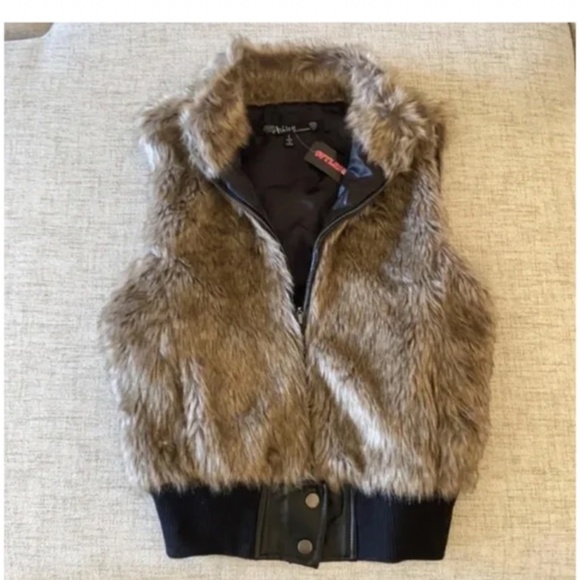 🪞 NEW mocha knit trim faux fur stand collar oversized zip up front vest nude - Picture 2 of 7